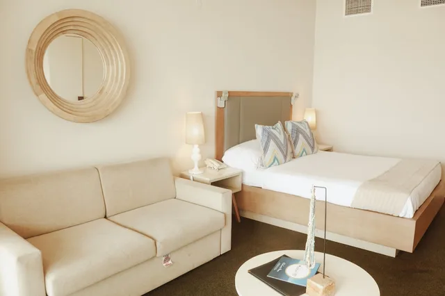 غرفة تنفيذية بسرير كينج مع أريكة، Hotel Slipway 3/4