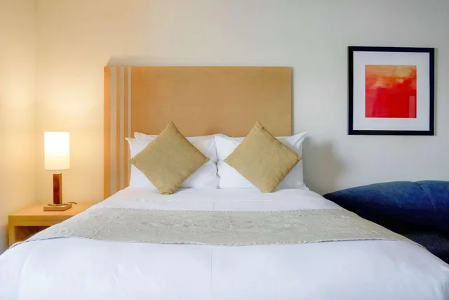 Coast, Suite, King Bed، Coast Osoyoos Beach Hotel 3/5