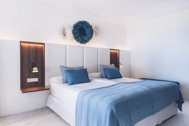 غرفة سوبيريور بسرير كينج بشرفة، Iberostar Selection Playa De Muro Village 2/10