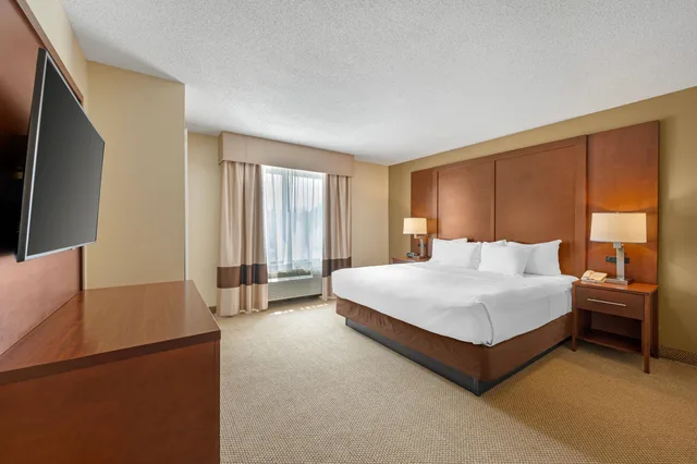 Upgrade, Suite, 2 King Beds، Comfort Suites South Bend Near Casino 2/5