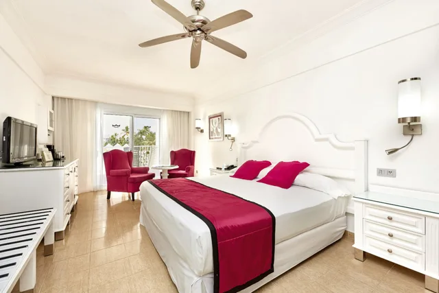 جناح إليت كلوب جونيور ديلوكس بسرير كينج، Hotel RIU Palace Macao - Adults Only - All Inclusive Elite Club 1/7