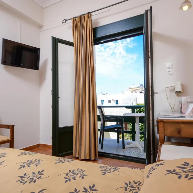 Room, Twin Beds, Town View، Coronis 6/10