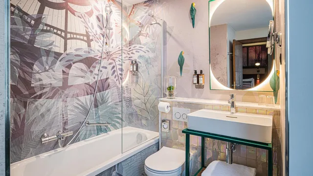 Standard, King Bed, Queen Bed, Hotel Indigo Brussels - City by IHG 4/8