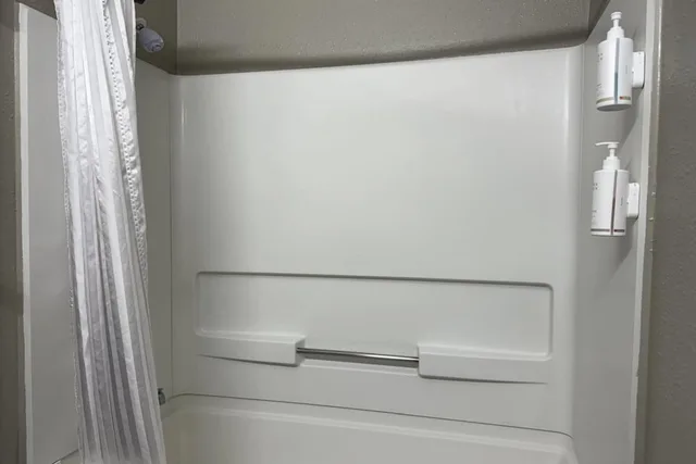 غرفة بسرير كينج، Travelodge By Wyndham Lakeland 10/10