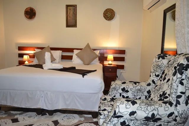 شاليه تقليدي بغرفة نوم واحدة، Chobe Sunset Chalets 1/8