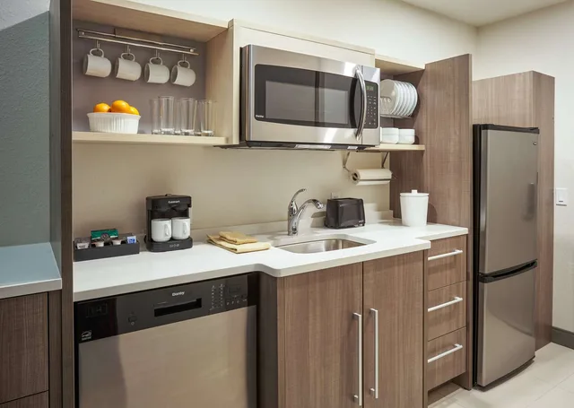 جناح استوديو بسريرين كوين لذوي الإعاقة، Home2 Suites by Hilton Fort Lauderdale Downtown 2/3