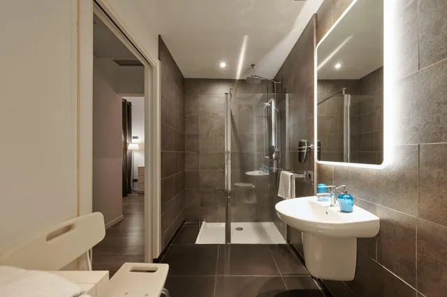 غرفة ثلاثية، Hostal Mayerling Centro 2/4