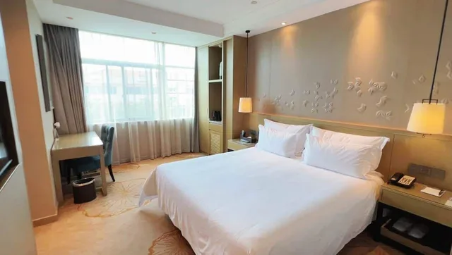 غرفة ديلوكس بسرير كينج وسرير كوين، BYLAND STAR HOTEL 2/10