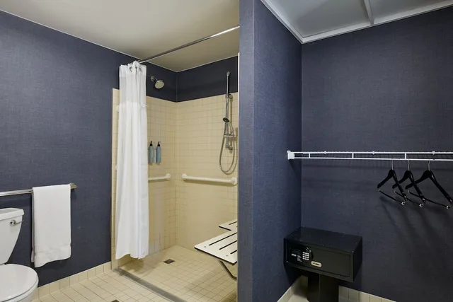استوديو بزنس بسرير كينج لذوي الإعاقة، Residence Inn Arlington Capital View 2/3