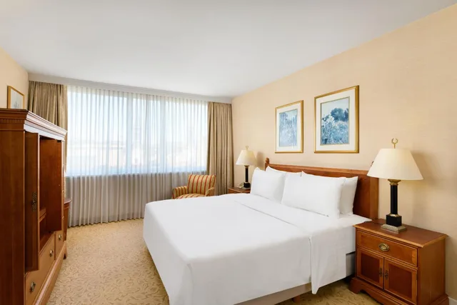 شقة بسرير كينج أو كوين بغرفة نوم واحدة مع أريكة، Marriott Millennium Court Executive Apartments Budapest 1/3