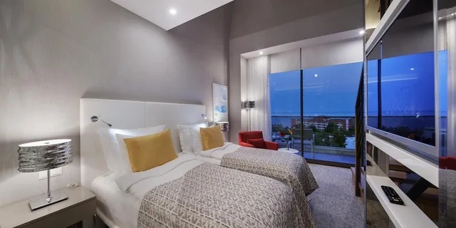 غرفة قياسية بسرير مزدوج أو سريرين منفصلين بإطلالة على الحديقة، The Sense De Luxe Hotel 5/8