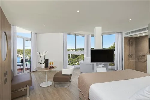 جناح جونيور بإطلالة على البحر، Melia Cala Galdana 1/1