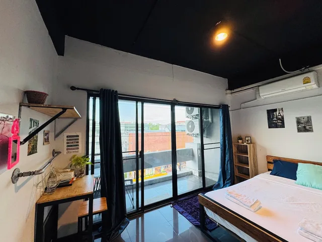 غرفة سوبيريور بسرير كوين بإطلالة على المدينة، La Belle Nuit House 1/1