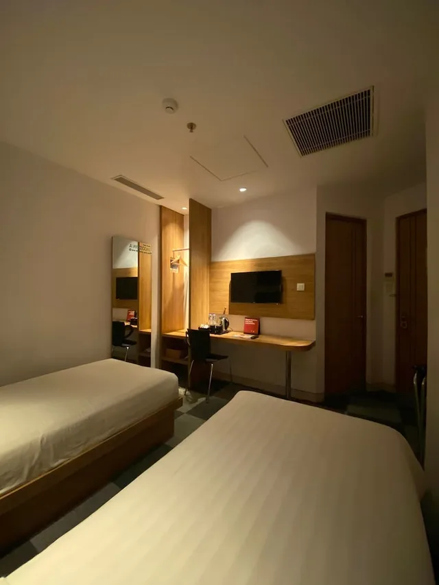 غرفة سوبيريور بسريرين منفصلين بإطلالة على المدينة، Mooz Hotel Surabaya - Jemursari 3/5