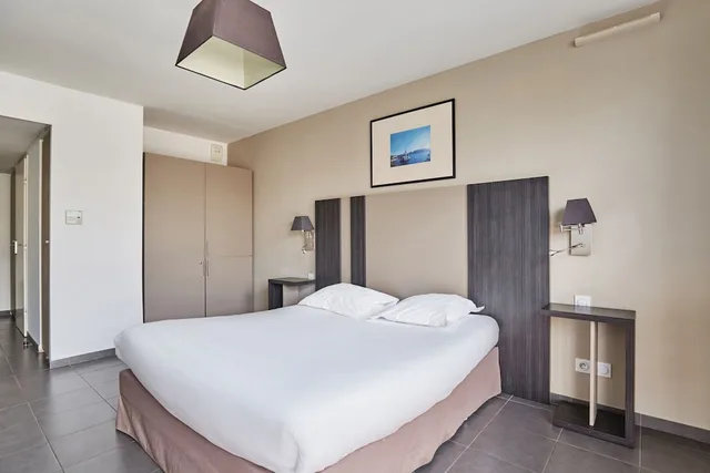 Superior, Studio, Queen Bed, Appart hotel Odalys City Marseille Centre Parc Chanot Velodrome 6/10