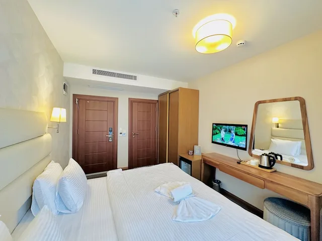 غرفة قياسية بسرير كوين بشرفة، Istanbul Midpoint Hotel 2/10