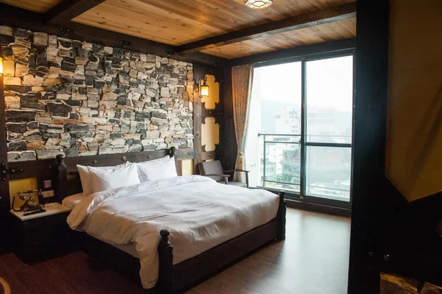 غرفة بسرير مزدوج بإطلالة على البحيرة، Sun Moon Lake Youngquan Hotels 2/2