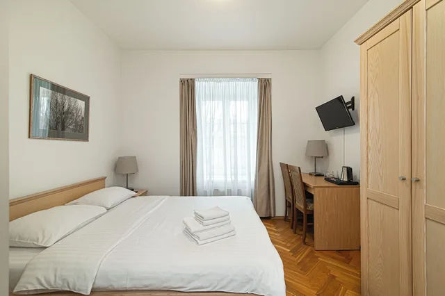 Room, Double Bed, Hotel Domus Maria 1/9