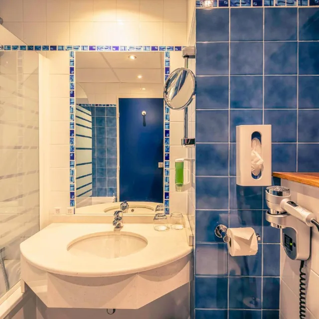 غرفة قياسية ثلاثية بثلاثة أسرّة، Best Western Marseille Aeroport 10/10