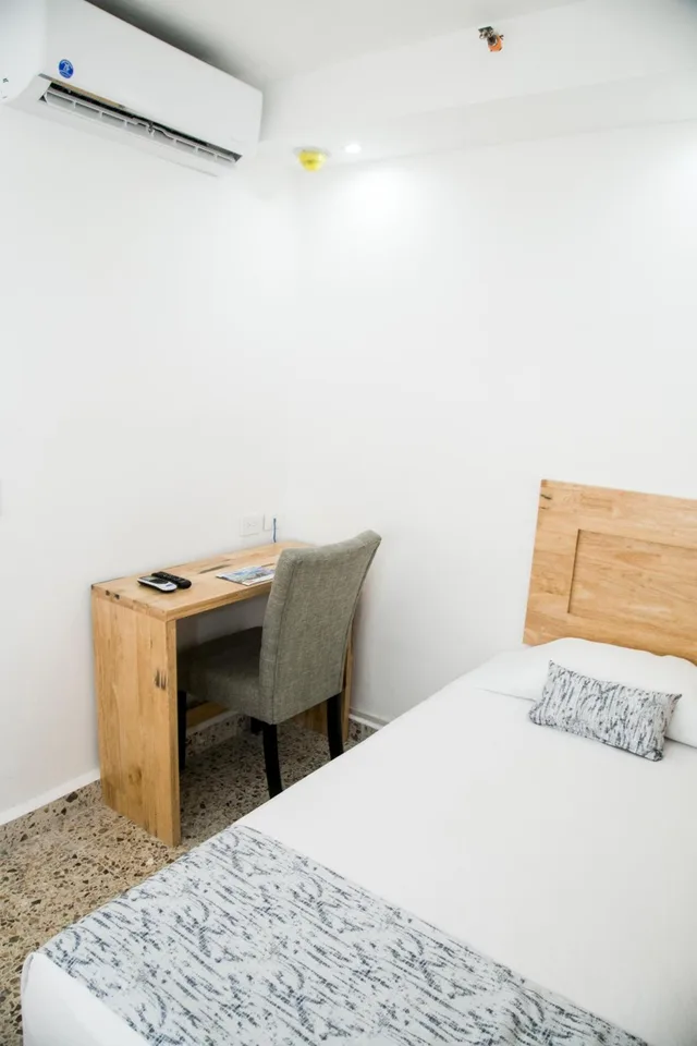 غرفة مفردة، Hotel 500 1/4