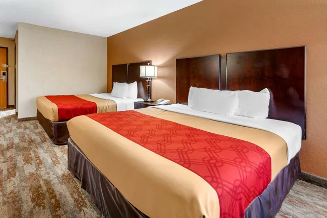 غرفة بسريرين كوين، Econo Lodge Black Hills 2/4