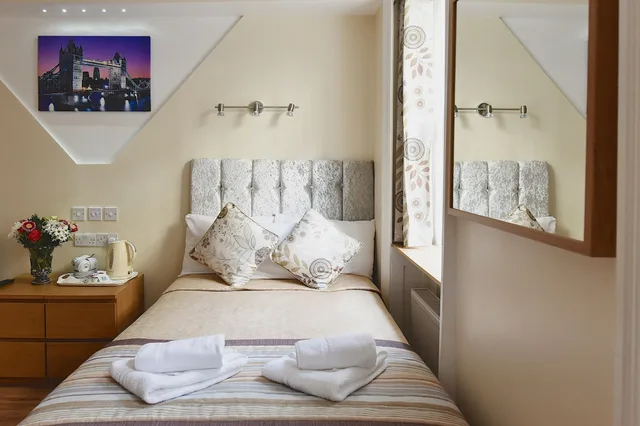 غرفة مفردة، Linden House 5/10