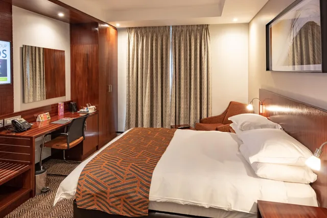 غرفة 5، City Lodge Hotel at OR Tambo International Airport 1/1