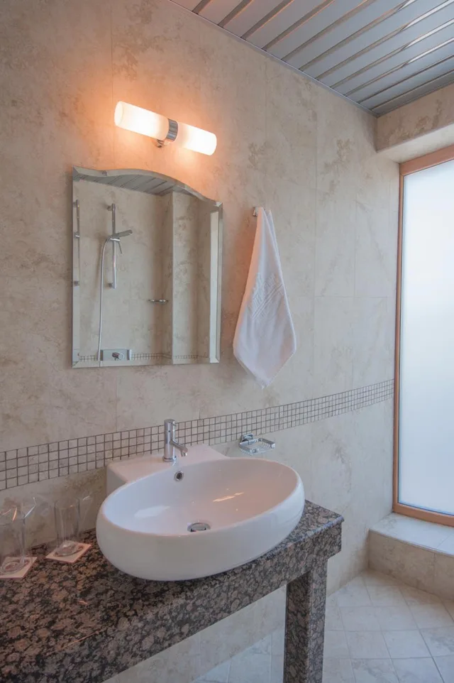 غرفة بسرير مزدوج أو سريرين منفصلين بشرفة، Jeravi Hotel 10/10