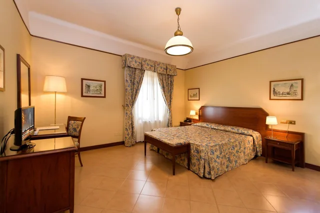 غرفة مفردة بسرير مزدوج، Albergo Reggio 7/10