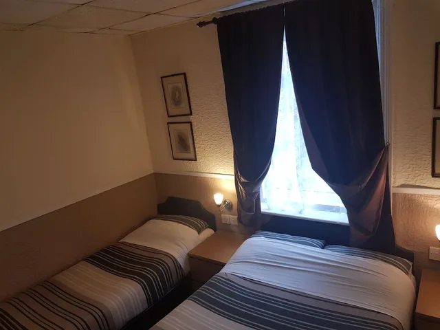 غرفة ثلاثية، Grange House Hotel 10/10