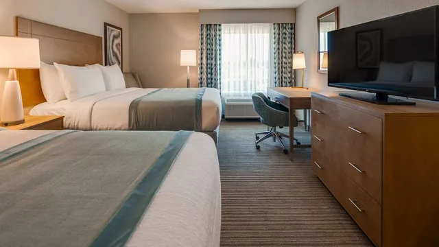 غرفة بسريرين كوين، Best Western Plus Desoto 3/4