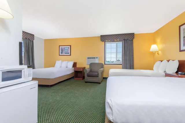 غرفة قياسية، Days Inn By Wyndham Great Bend 2/3
