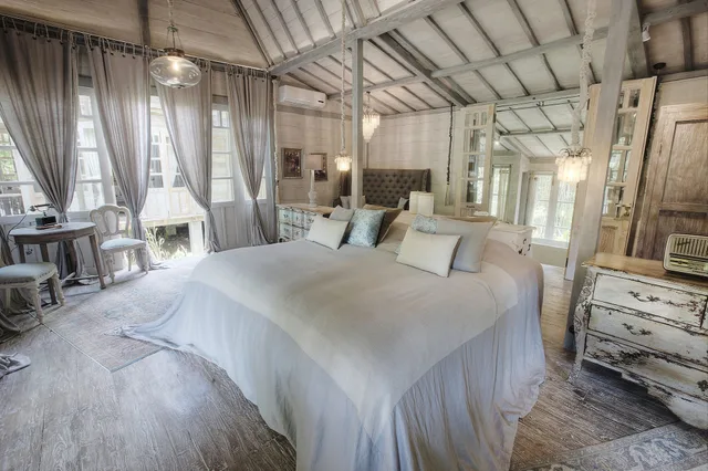 Vintage, Traditional, King Bed, Balquisse Heritage Hotel 1/2