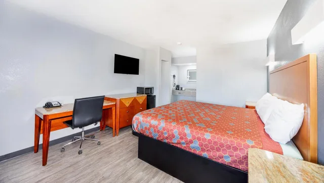 غرفة بسرير كينج، Executive Inn of Hondo 6/10