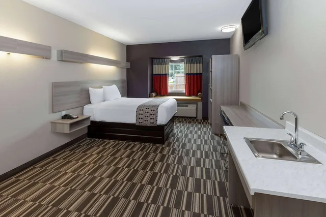 جناح استوديو بسرير كوين لذوي الإعاقة، Microtel Inn and Suites by Wyndham Bossier City 1/6