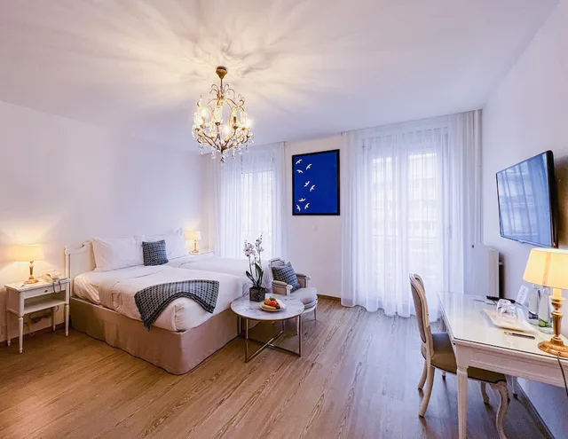 غرفة قياسية بسرير كوين، Eden Palace Au Lac 1/7