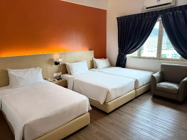 Deluxe, Triple, 3 Beds, Kingston Hotel 25 at Summit Signature Batu Pahat 1/1