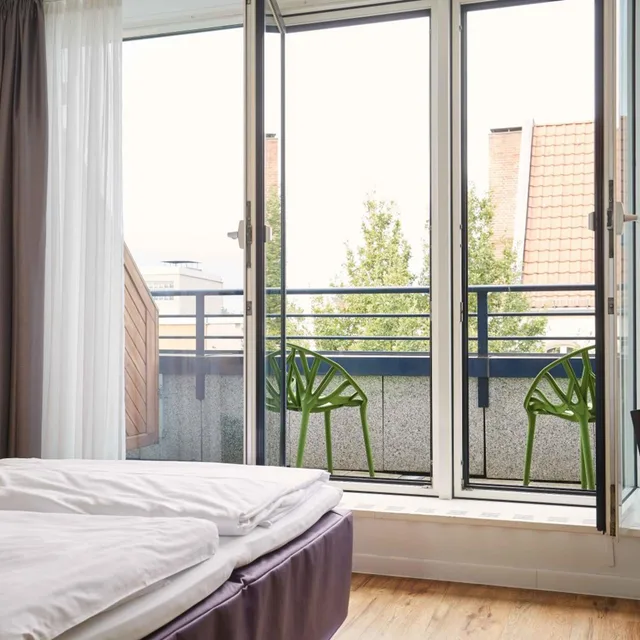 Superior, King Bed, Balcony, Scandic Berlin Kurfurstendamm 5/10