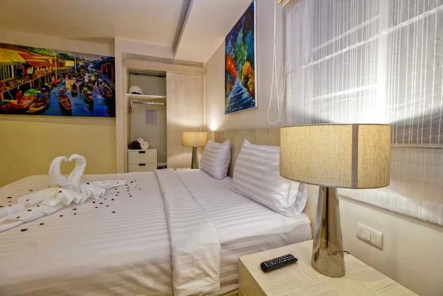 2 Bedrooms, Royal, Penthouse, King Bed, Ocean Front، KARON BUTTERFLY 4/8
