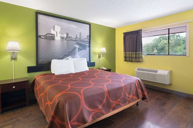 غرفة بسرير كينج، Super 8 by Wyndham Youngstown/Girard 2/2