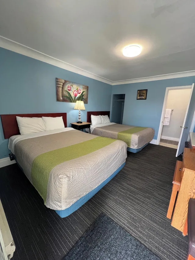غرفة بريميير بسريرين مزدوجين، Tulip Motel 1/5