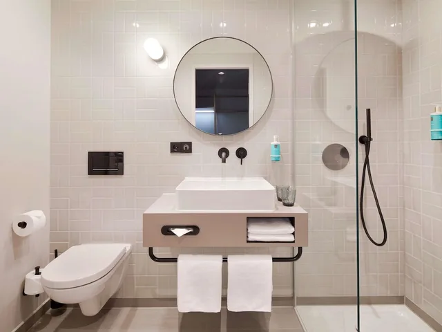 Superior, Double Bed, Sofa, Novotel Hamburg Central Station 7/7