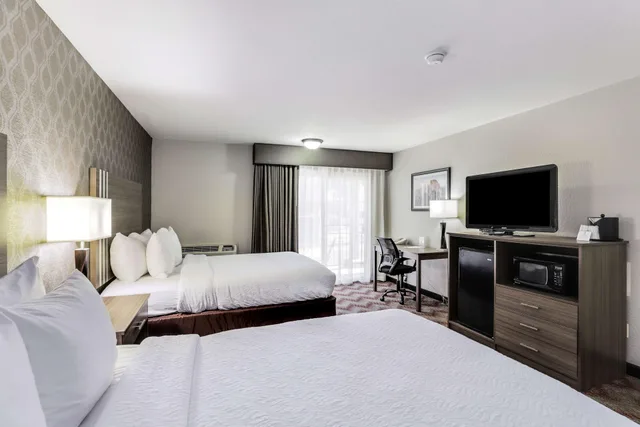 Room, 2 Queen Beds, Pet Friendly, Pool Area، Best Western Plus Sonora Oaks Hotel & Conference Center 1/8