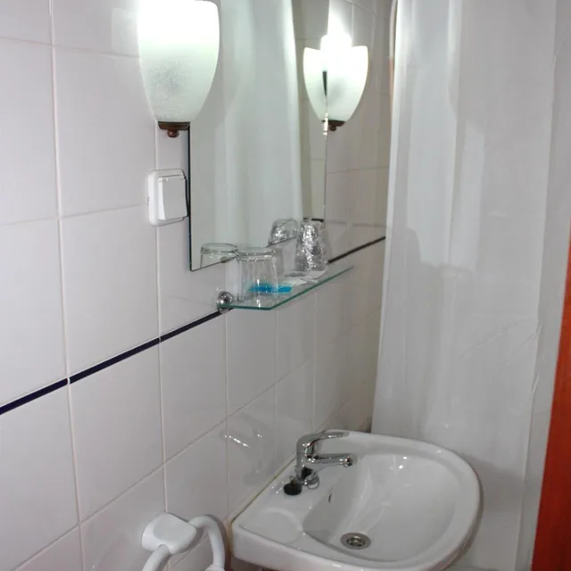 غرفة بسرير مزدوج أو سريرين منفصلين، HOTEL DONA LEONOR 8/9