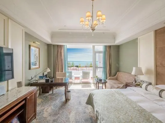 غرفة بسرير كوين بإطلالة على البحر بشرفة، Sea View Garden 2/2