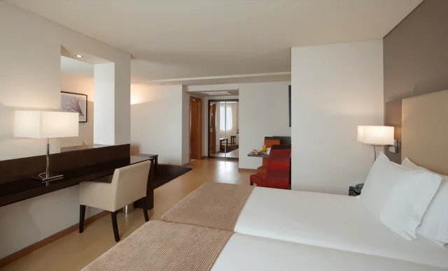جناح جونيور، Turim Iberia Hotel 2/4