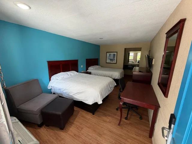 غرفة ديلوكس بسرير مزدوج، OYO Blue Star Inn 4/10