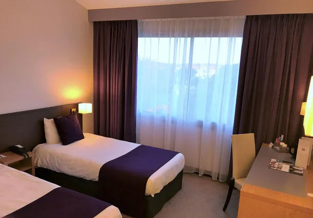 غرفة قياسية بسريرين منفصلين، Mercure Toulouse Aeroport Golf De Seilh 5/8