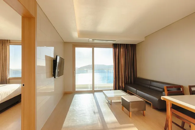 Top, Suite, Panoramic View, Kitchen، Sono Calm Geoje 1/1