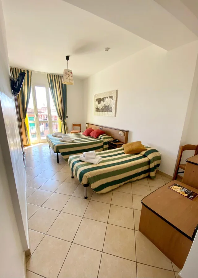 غرفة ثلاثية بشرفة، Hotel Villa Ada 3/5